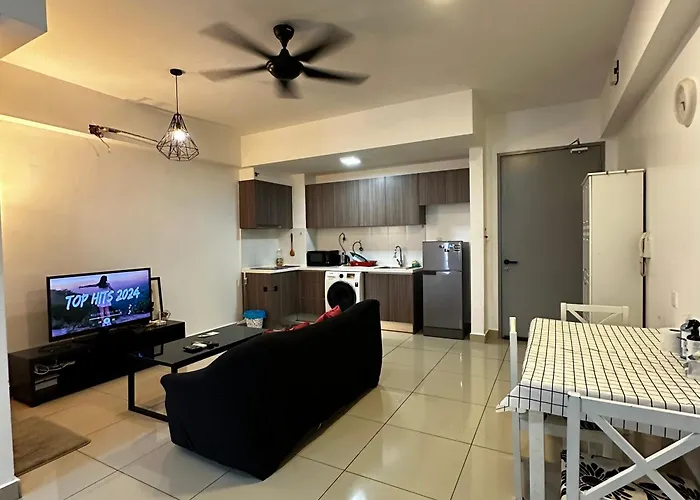 Nice Putrajaya Lake View, High Floor Cozy Hyve Studio